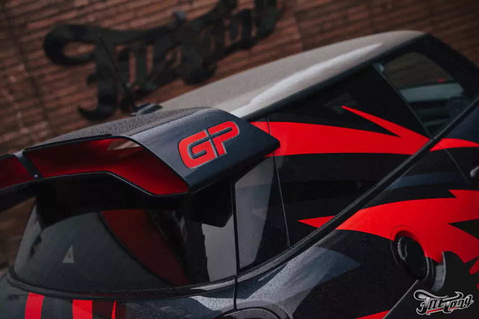 Оклеили в дизайн Mini Cooper GP